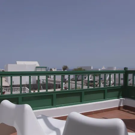 Flamboyant Adults Only Apartment Puerto del Carmen (Lanzarote)