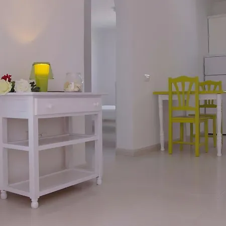 Flamboyant Adults Only Apartment Puerto del Carmen (Lanzarote)