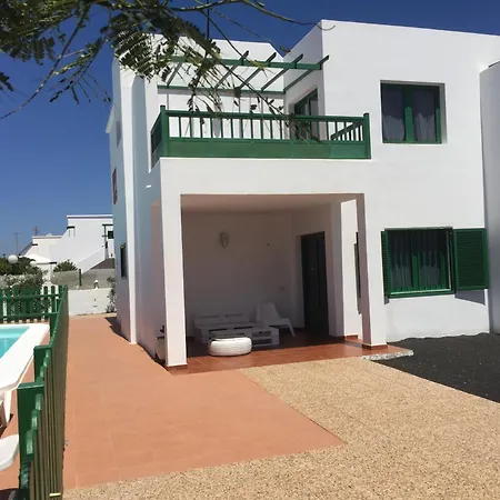 Flamboyant Adults Only Lägenhet