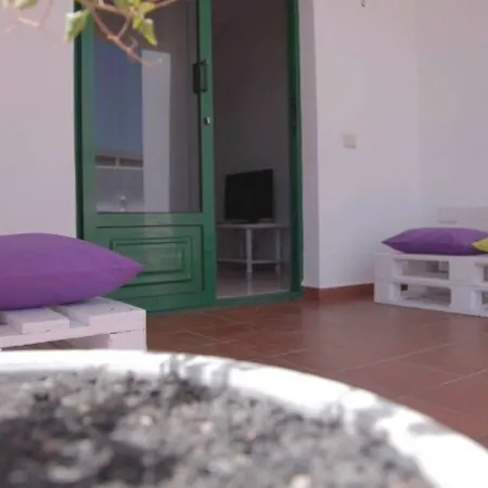 Flamboyant Adults Only Apartment Puerto del Carmen (Lanzarote)